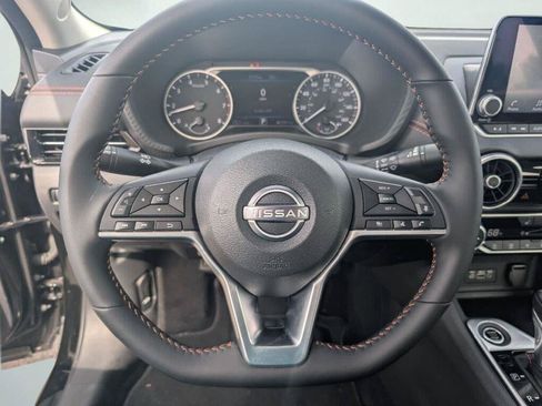 Certified 2025 Nissan Sentra SR FWD image 24