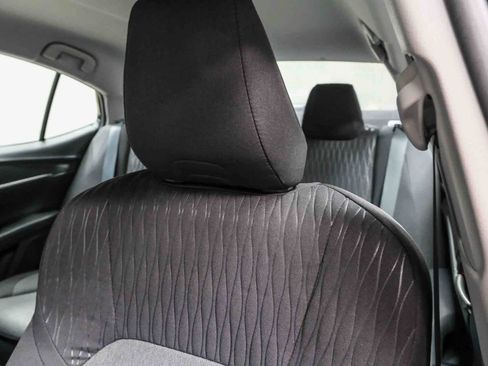 Used 2025 Toyota Camry LE w/ Convenience Package image 18