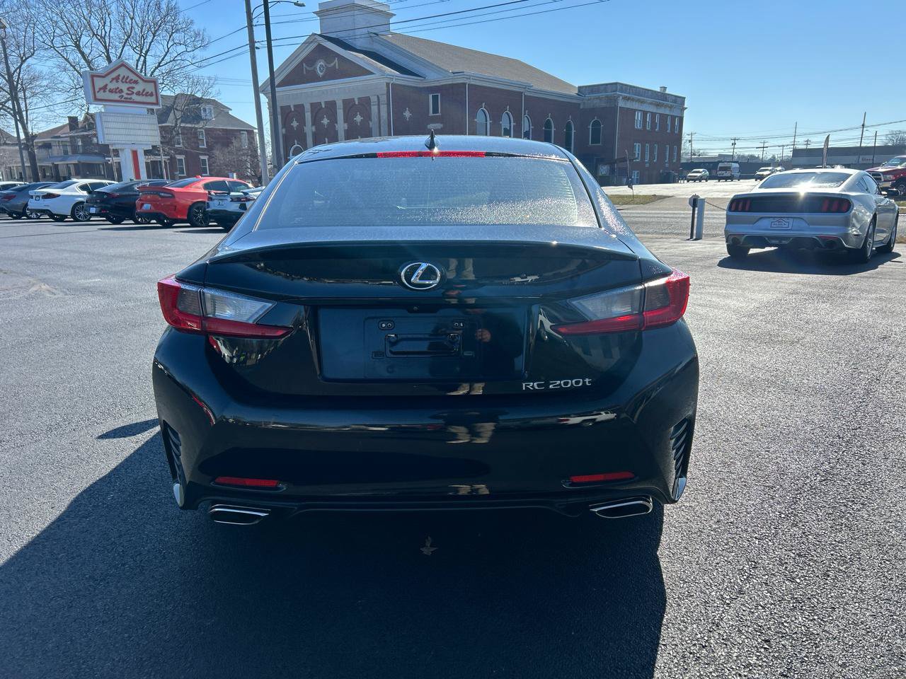 Used 2017 Lexus RC 200t RWD image 6