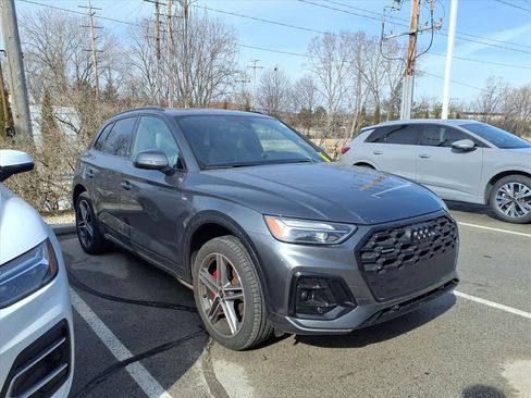 Used 2024 Audi Q5 e Premium Plus w/ Premium Plus Package image 1