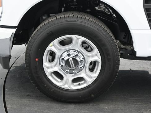 New 2026 Ford F350 XLT image 21