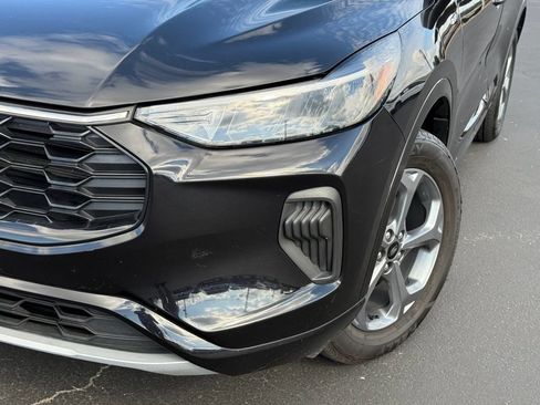 Used 2024 Ford Escape ST-Line AWD/4WD image 2