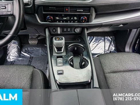 Used 2025 Nissan Rogue SV FWD image 39