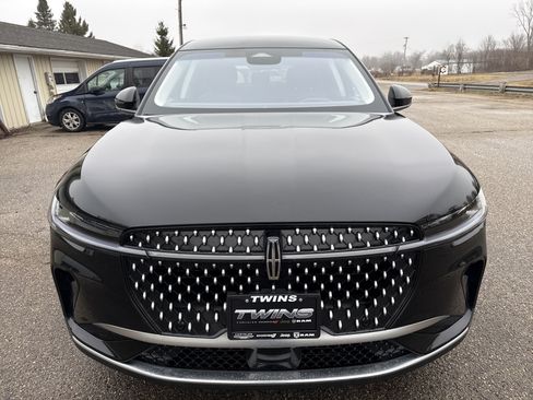 Used 2024 Lincoln Nautilus Premier AWD/4WD image 12