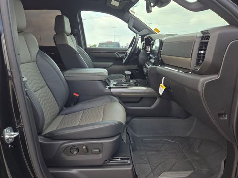 Certified 2024 Chevrolet Silverado 1500 ZR2 w/ Technology Package AWD/4WD image 23
