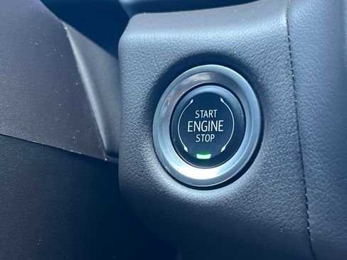 Used 2024 Chevrolet Suburban LT AWD/4WD image 31