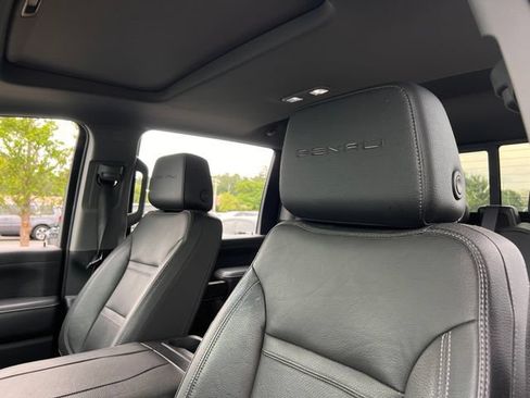Used 2023 GMC Sierra 2500 Denali w/ Denali Ultimate Package AWD/4WD image 15