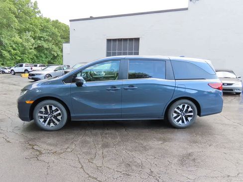New 2026 Honda Odyssey EX-L image 3