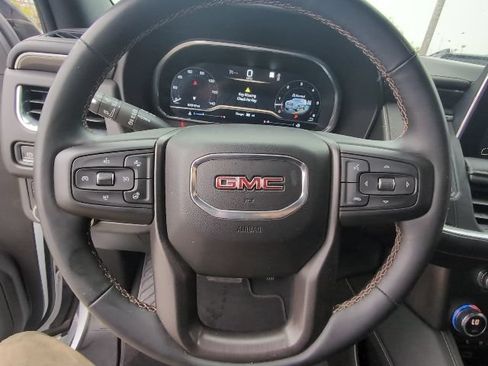 Used 2023 GMC Yukon XL AT4 w/ AT4 Premium Plus Package AWD/4WD image 13