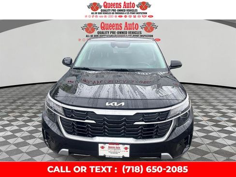 Used 2024 Kia Seltos LX AWD/4WD image 1