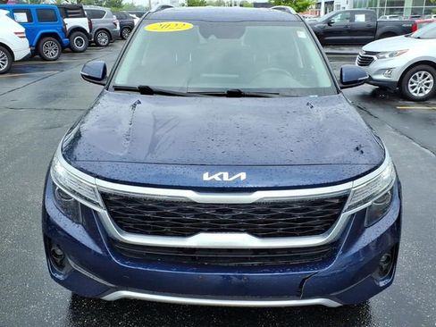 Used 2022 Kia Seltos EX AWD/4WD image 2