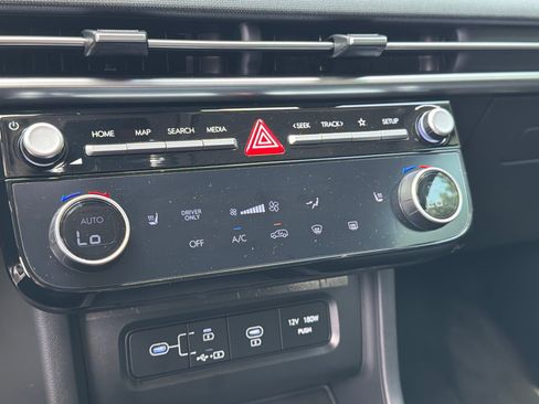 Certified 2025 Hyundai Tucson SEL AWD/4WD image 32