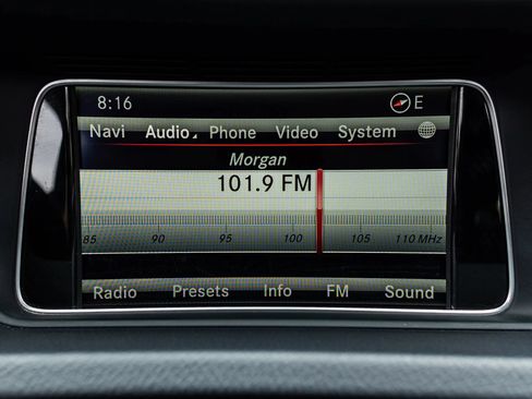 Used 2014 Mercedes-Benz E 250 BlueTEC 4MATIC Sedan image 26