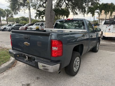 Used 2007 Chevrolet Silverado 1500 W/T RWD image 7