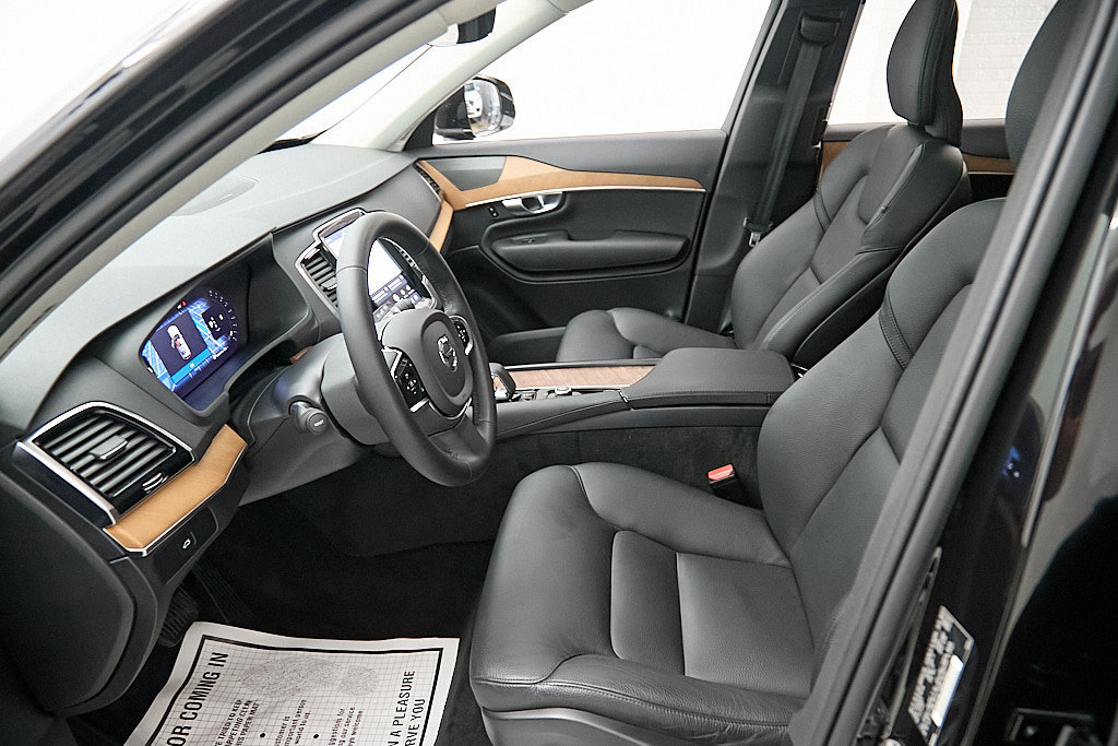 Certified 2024 Volvo XC90 B6 Plus w/ Protection Package Premier AWD/4WD image 19