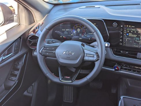 Used 2026 Chevrolet Equinox RS w/ Convenience Package III image 16