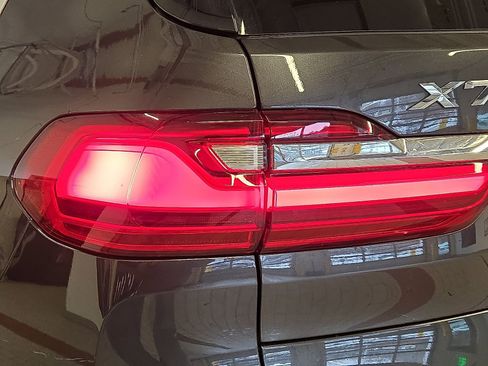 Certified 2022 BMW X7 xDrive40i w/ Premium Package image 10