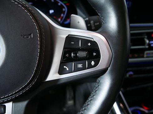 Used 2021 BMW X7 M50i AWD/4WD image 28