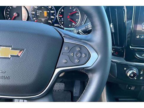 Used 2023 Chevrolet Traverse Premier image 20