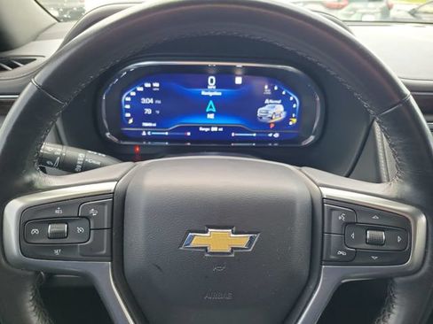 Used 2022 Chevrolet Suburban LT RWD image 19