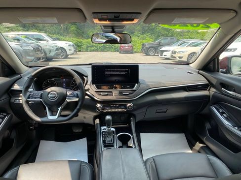 Used 2025 Nissan Altima 2.5 SL AWD/4WD image 12