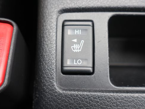 Used 2017 Nissan Rogue SV AWD/4WD image 21