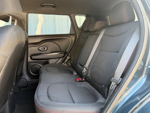Used 2018 Kia Soul + FWD image 13