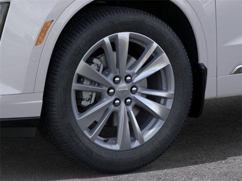 New 2025 Cadillac XT6 Premium Luxury w/ Technology Package image 9