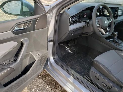 New 2026 Volkswagen Jetta SE image 6