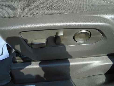 Certified 2024 GMC Sierra 2500 SLE image 57