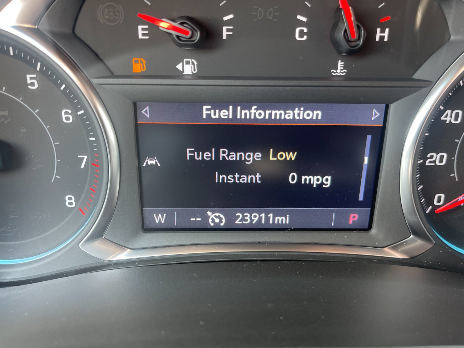 Used 2023 Chevrolet Traverse LT FWD image 30
