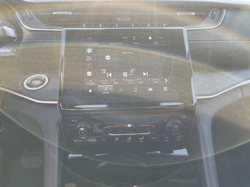 New 2025 Jeep Grand Cherokee Laredo X image 23