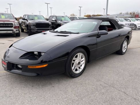 Used 1994 Chevrolet Camaro LT image 1