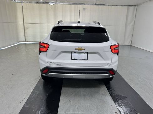 Certified 2024 Chevrolet Trax LT w/ Driver Confidence Package FWD image 20