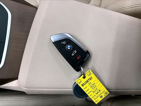 Used 2021 BMW 330i Sedan w/ Premium Package RWD image 14