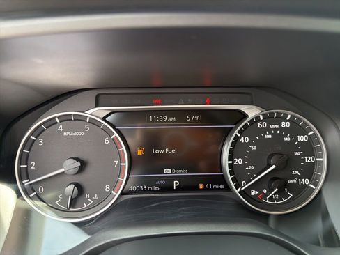 Used 2025 Nissan Rogue S AWD/4WD image 6