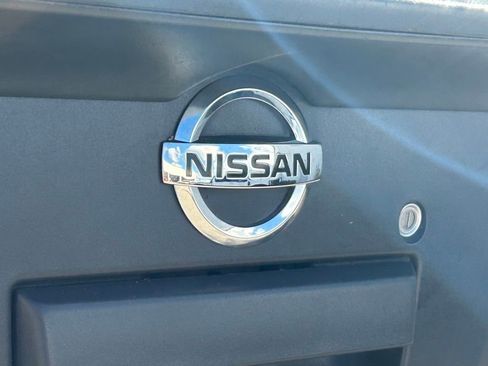 Used 2014 Nissan Frontier SV image 19