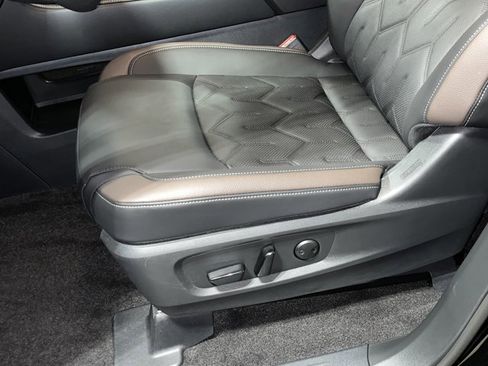 New 2026 Nissan Pathfinder Platinum AWD/4WD image 31