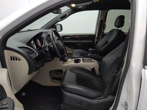 Used 2017 Dodge Grand Caravan SXT FWD image 17