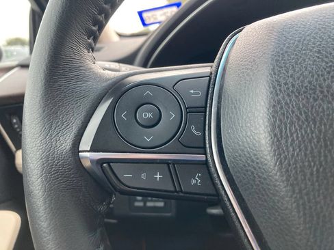 Used 2022 Toyota Avalon XLE FWD image 14