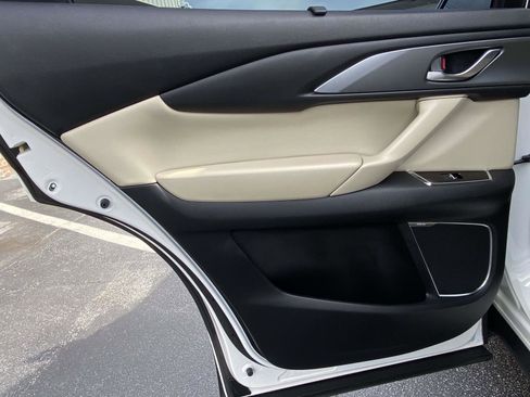 Used 2019 MAZDA CX-9 Touring w/ Touring Premium Package image 18