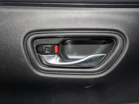 Certified 2024 Honda HR-V LX image 28