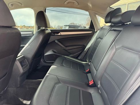 Used 2015 Volkswagen Passat 1.8T Limited Edition image 34