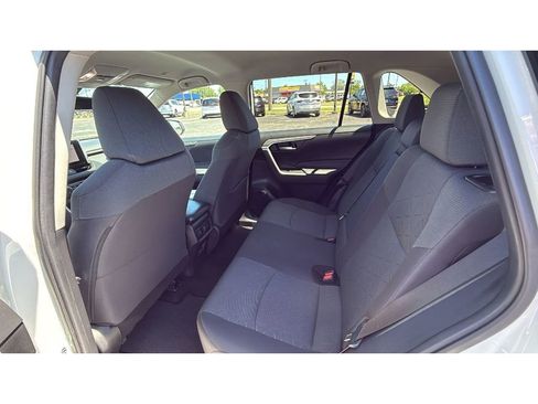 Certified 2024 Toyota RAV4 XLE AWD/4WD image 35