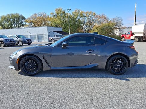 Certified 2024 Toyota GR86 Premium image 4