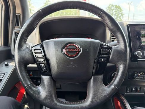 Used 2022 Nissan Frontier PRO-4X AWD/4WD image 18