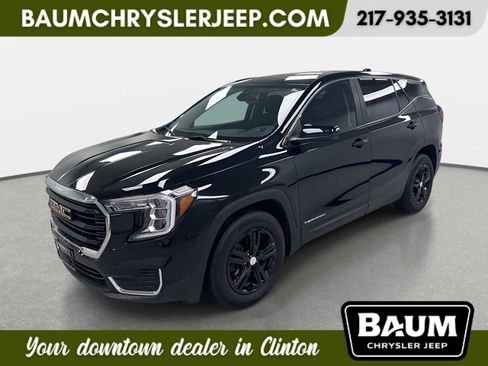 Used 2024 GMC Terrain SLE FWD image 1