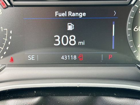 Used 2023 Cadillac XT6 Premium Luxury image 43