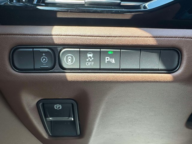Certified 2024 Acura MDX w/ Technology Package AWD/4WD image 23