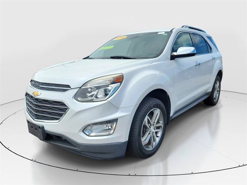Used 2016 Chevrolet Equinox LTZ w/ Enhanced Convenience Package FWD image 2